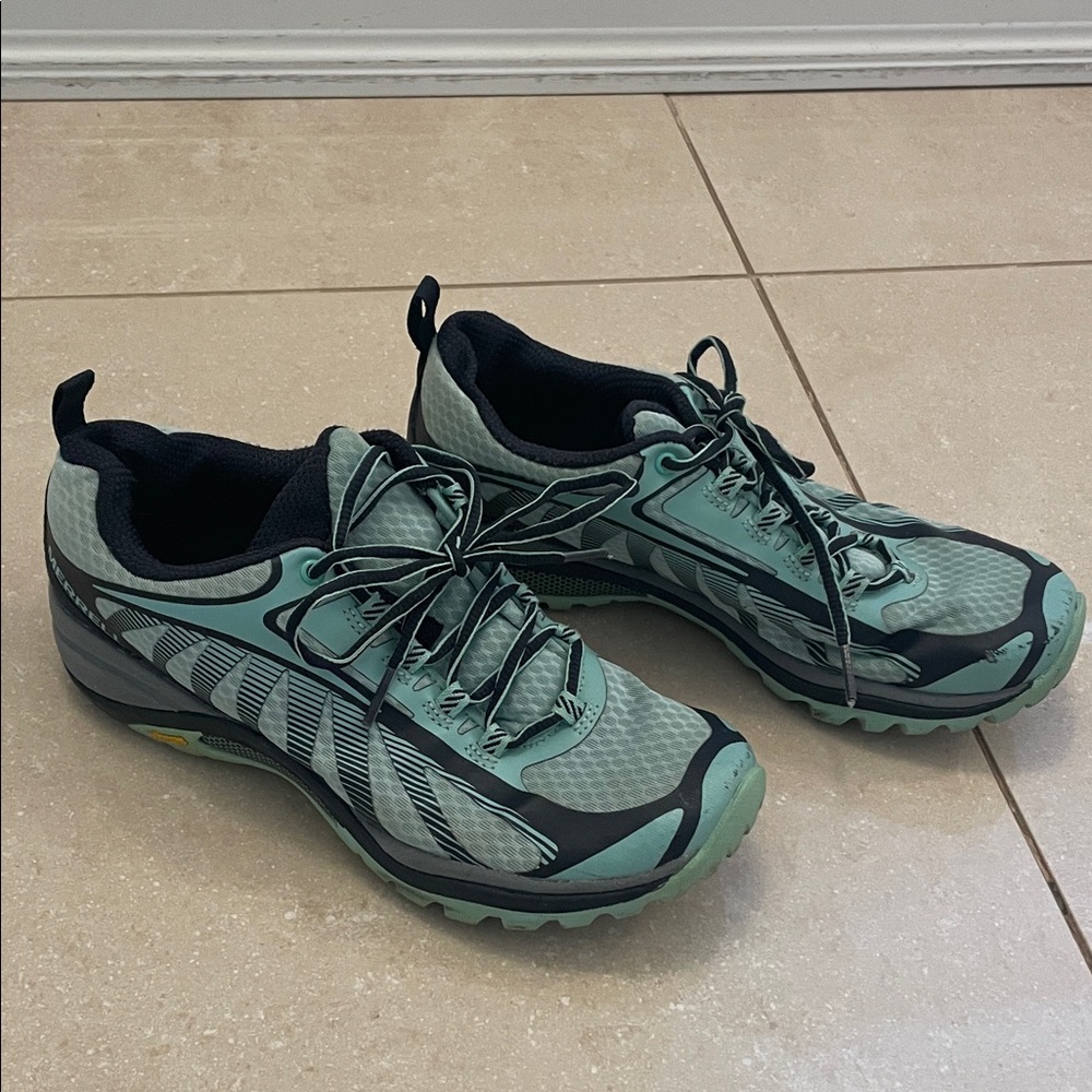 Women's Trail Running Shoes Merrell Gently Worn size 7